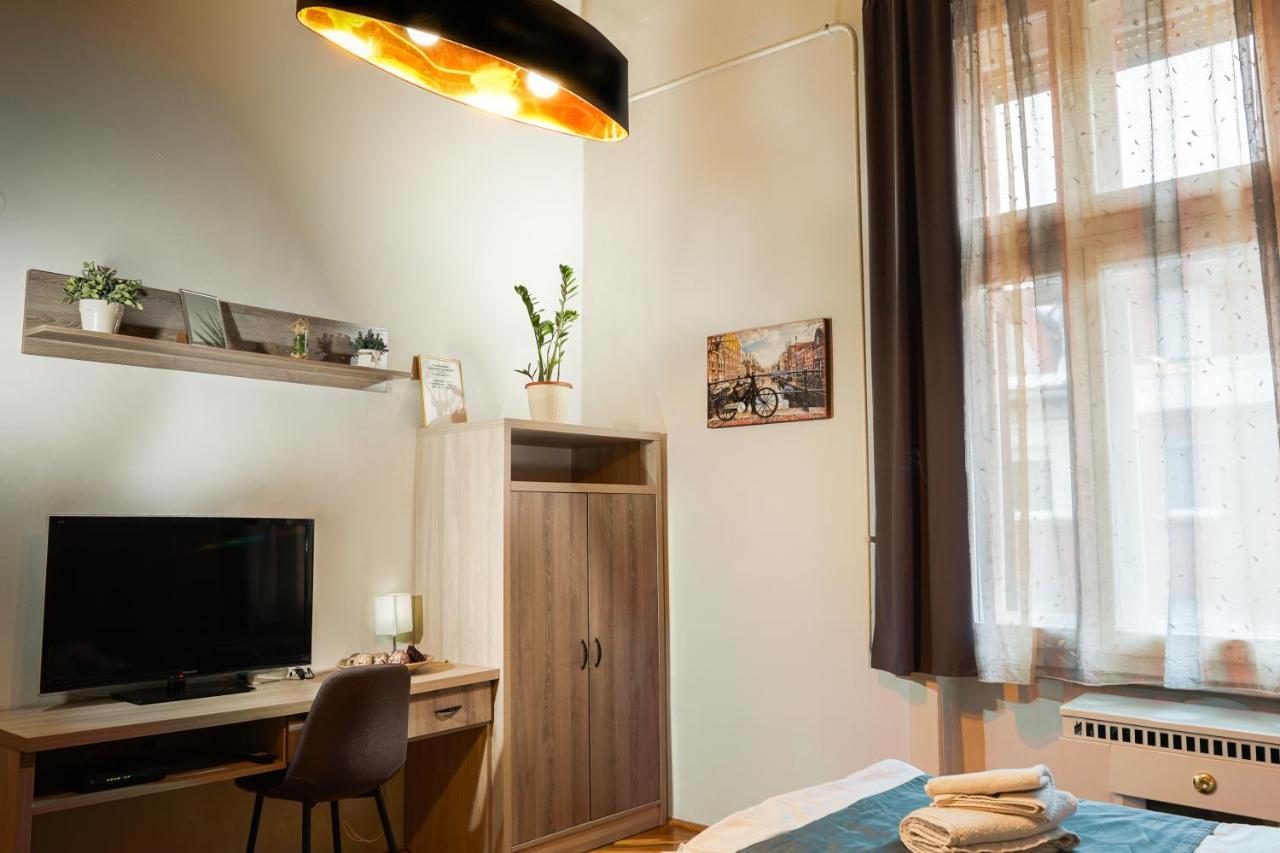 Pasti Central Apartment. ديبريتْسين المظهر الخارجي الصورة