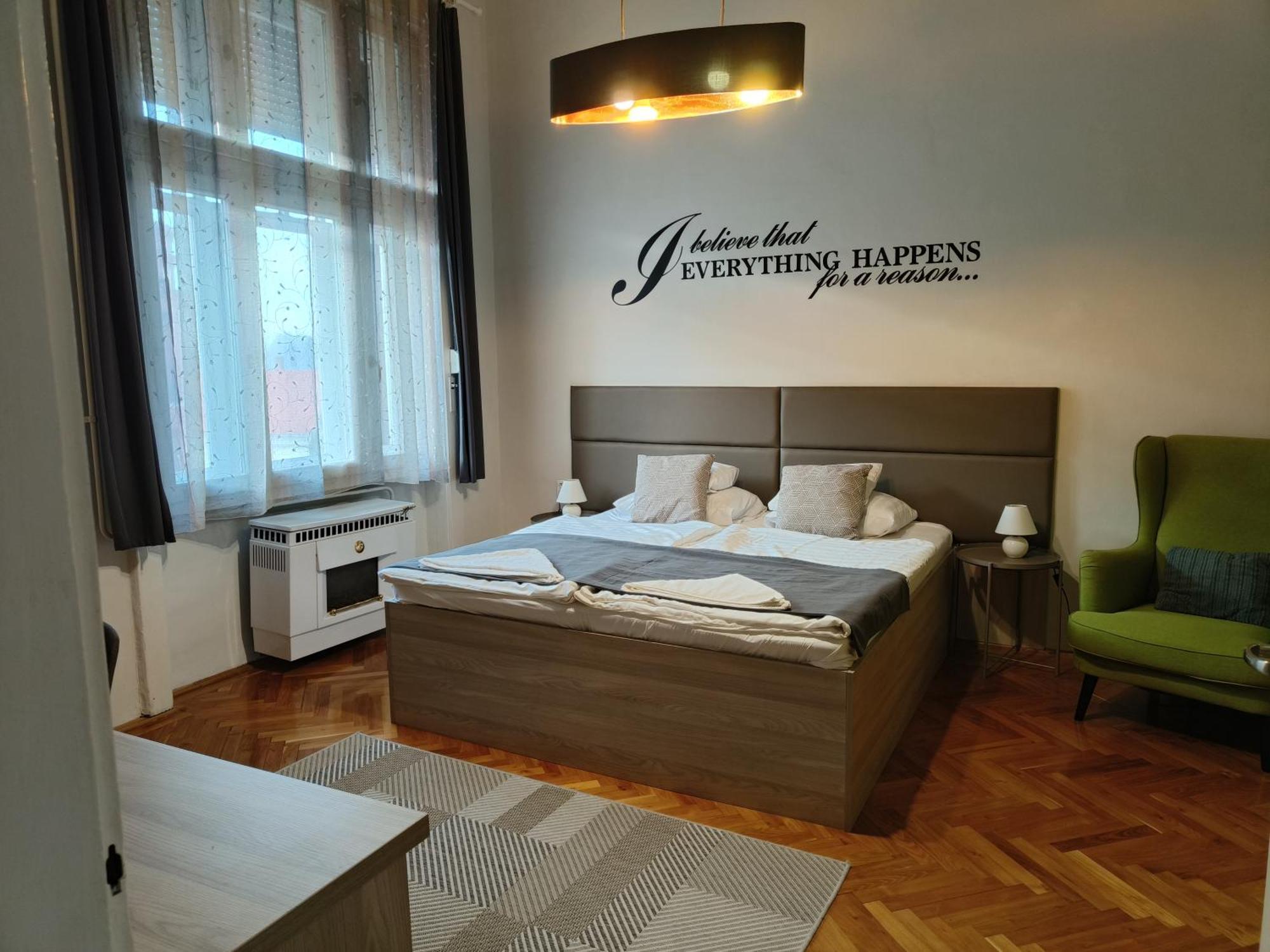 Pasti Central Apartment. ديبريتْسين المظهر الخارجي الصورة