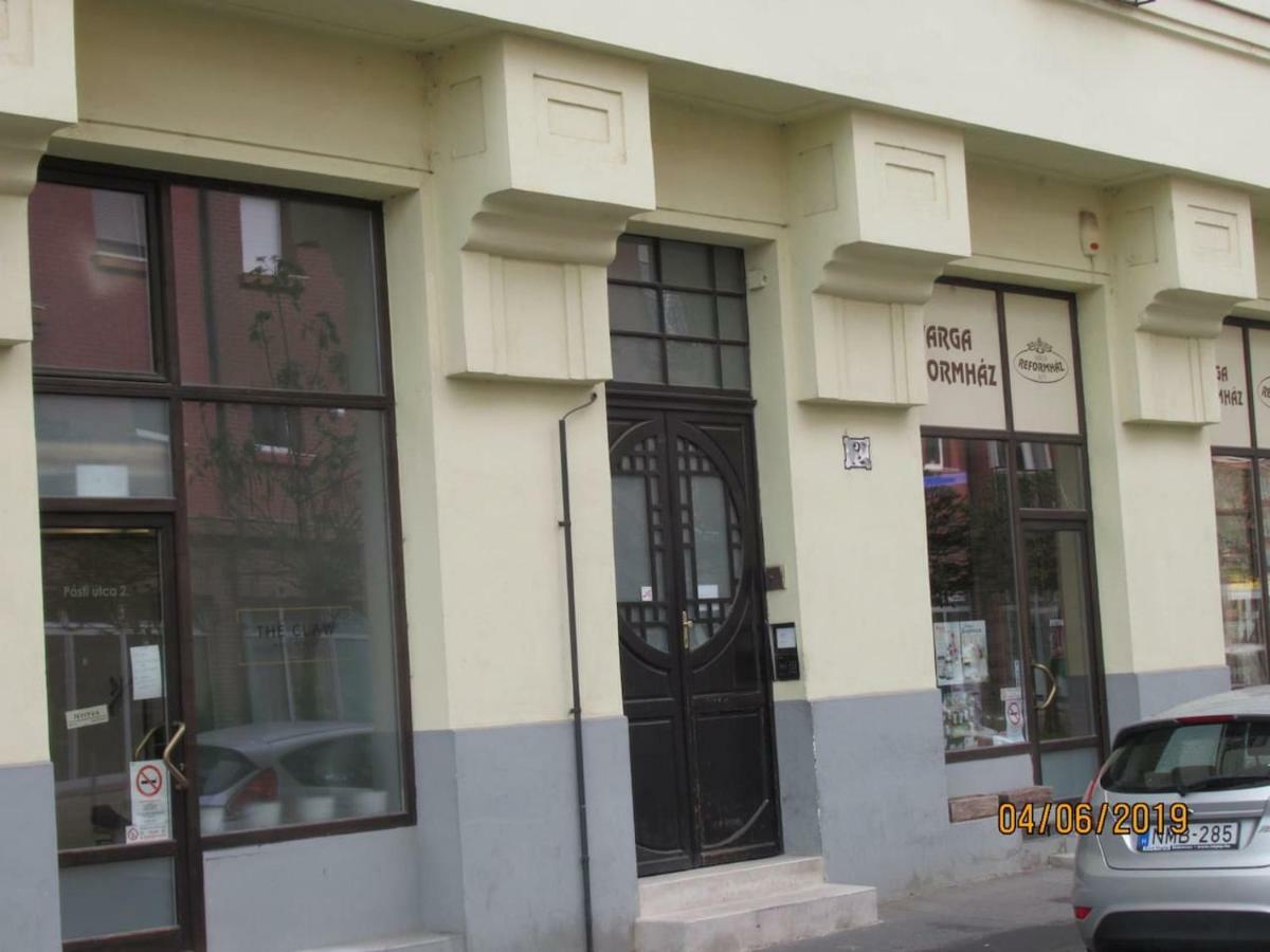 Pasti Central Apartment. ديبريتْسين المظهر الخارجي الصورة